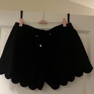 Black Scalloped Hem Women's Shorts